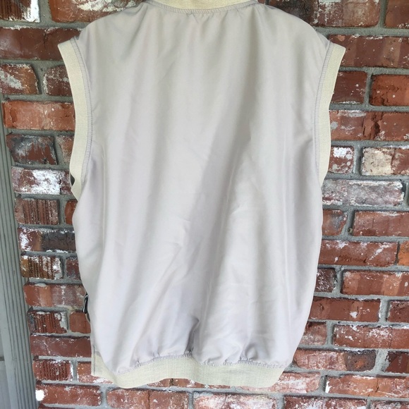 Tres Bien tan vest size large - Picture 6 of 8